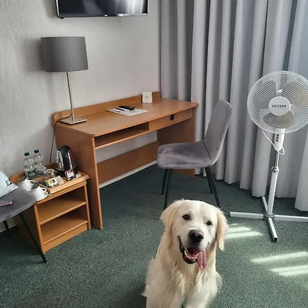 Hotel Gromada Stadion 3*