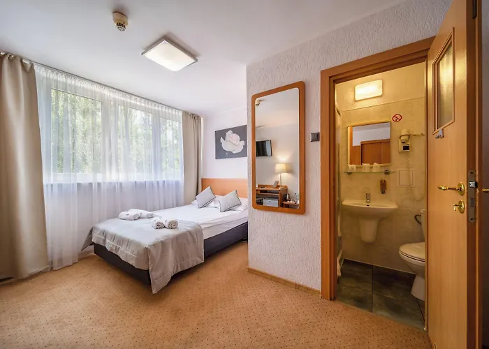 Hotel Gromada Stadion 3*