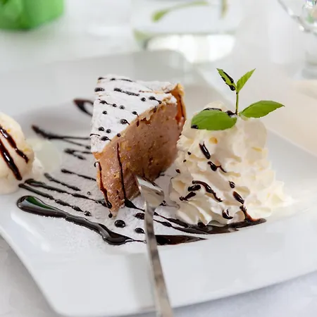 Gromada بوزنان