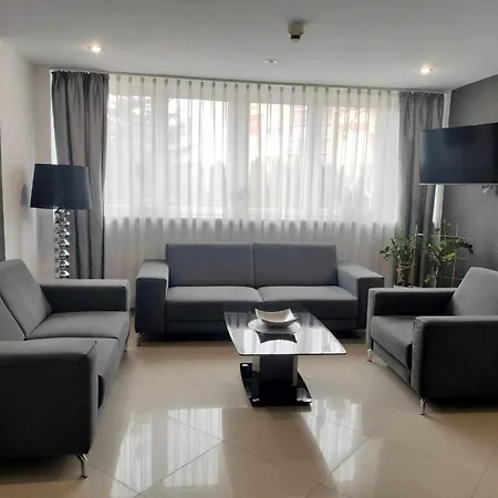 Hotel Gromada 3*
