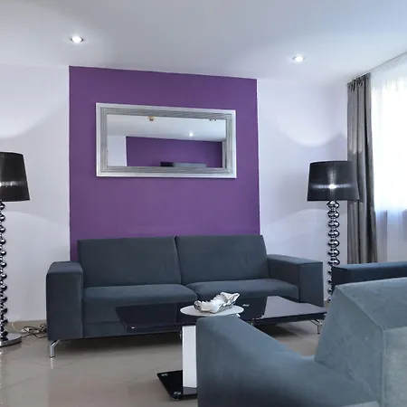 Gromada 3* بوزنان