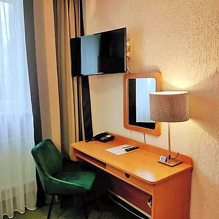 Otel Gromada Stadion 3*