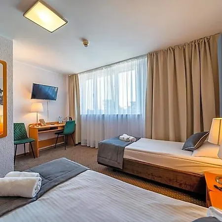 Gromada Stadion 3* Poznań