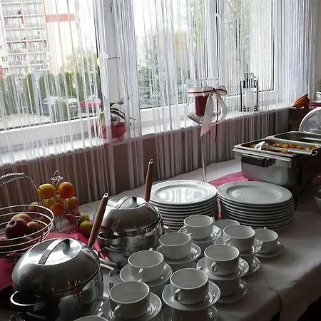 Hotel Gromada 3*