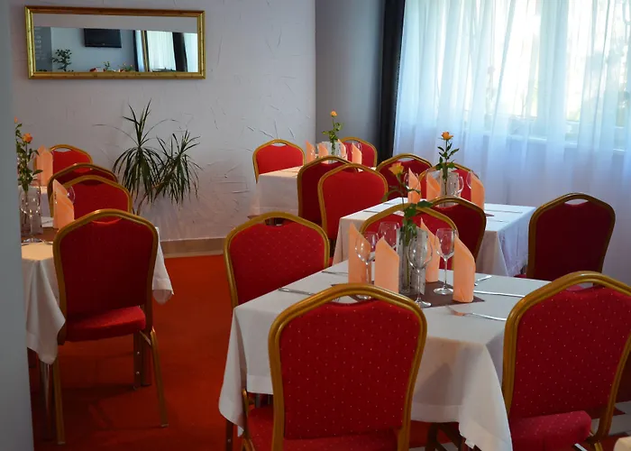 Gromada Stadion 3* بوزنان